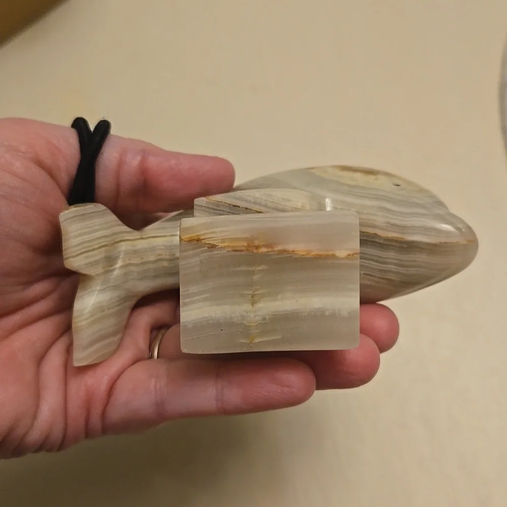 Cream Dolphin Figurine - Picture 4 of 5